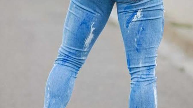 Are men who wear skinny jeans gay?