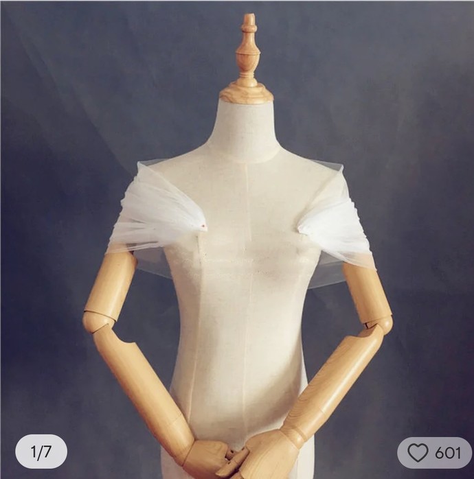 Which sleeves should i add on to my wedding dress?