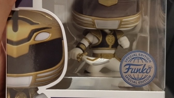 Who recommended the original power rangers series and movie growing up and what do you think of this fonko pop of the white ranger?