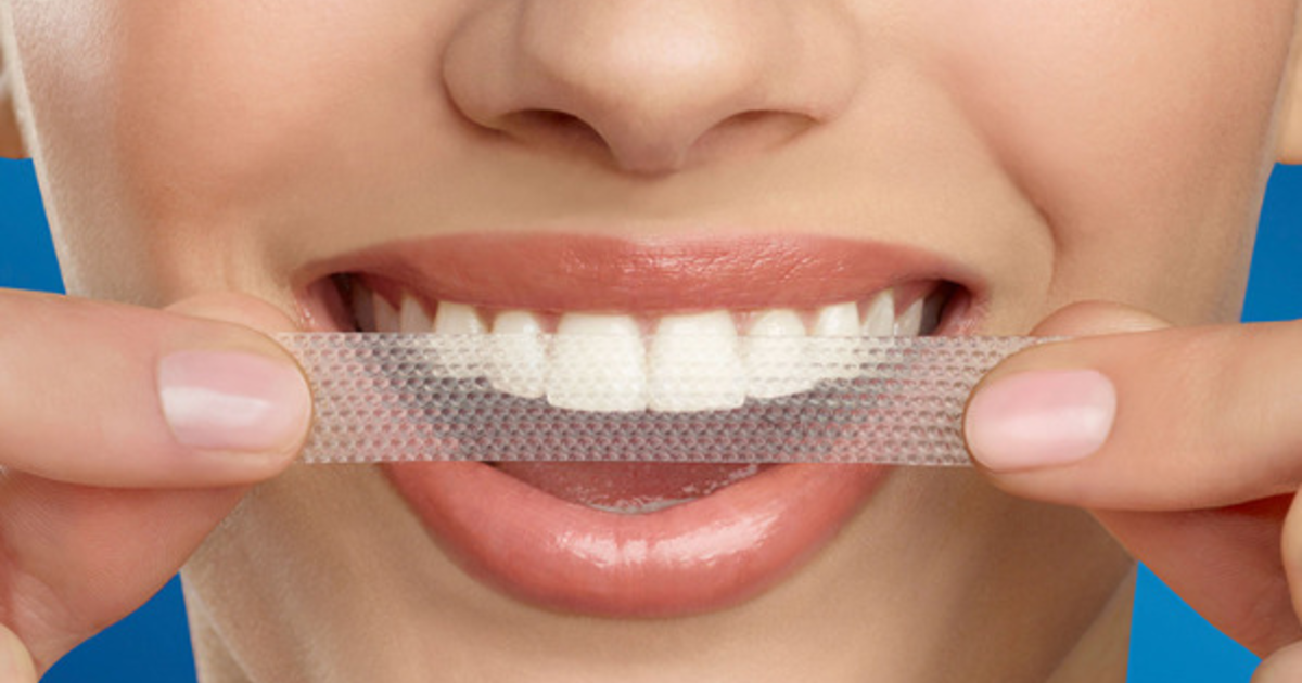 Should I use whitening strips before or after brushing teeth