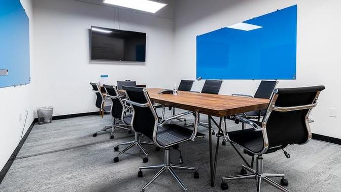 What benefits do individuals and businesses gain from participating in the co-working space culture?