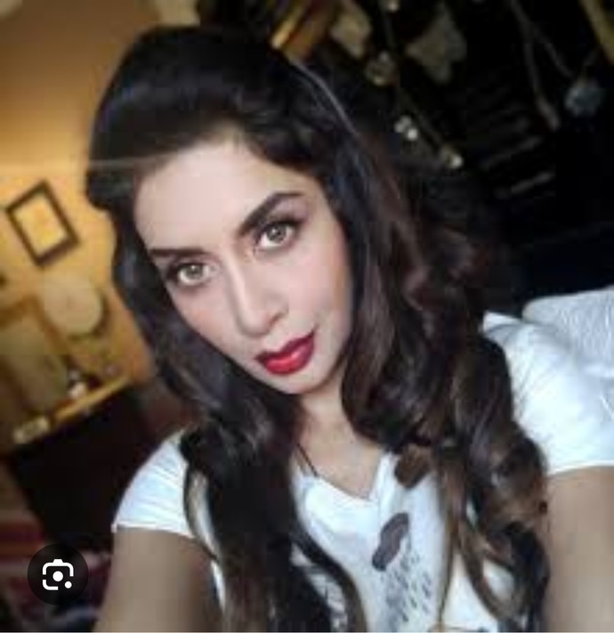 Would you date a famous person?