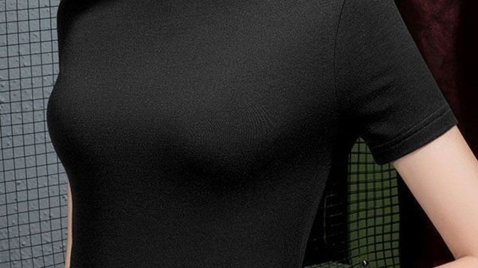 Do you find women who wear black attractive?