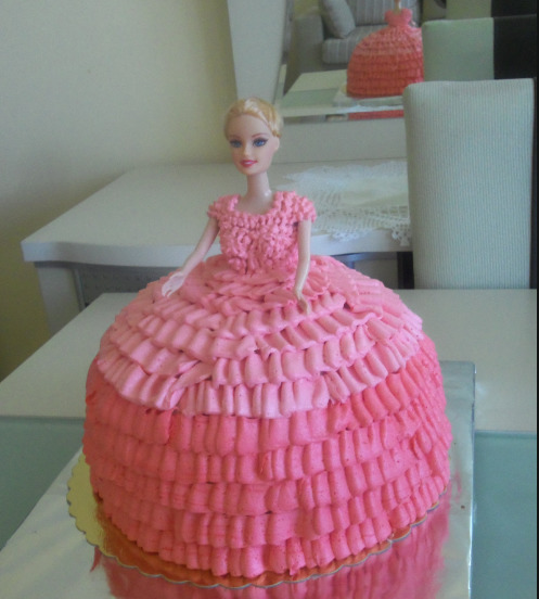 How to store a tall cake?