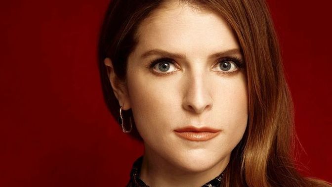 How would you rate the physical attractiveness of actress Anna Kendrick?