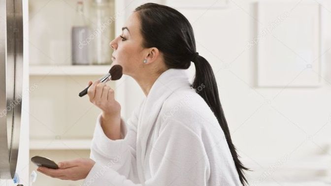 Guys, Does your Girlfriend/SO/Wife get dressed up for Girls Night Out?