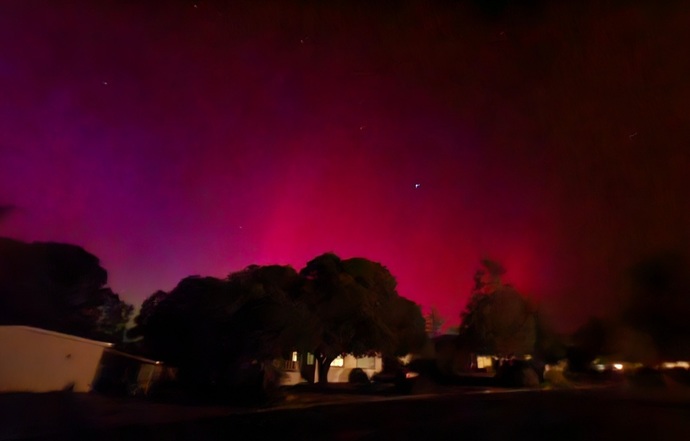 Did you guys see the Aurora Borealis last night? Or have you seen one in the past?