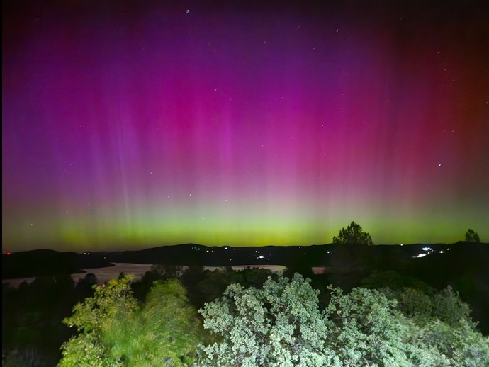Did you guys see the Aurora Borealis last night? Or have you seen one in the past?