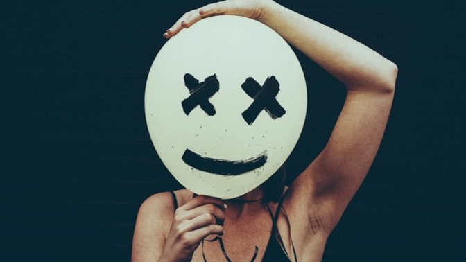 Why do some girls’ hide their face on dating Apps?