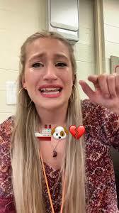 Woman crying over Titanic