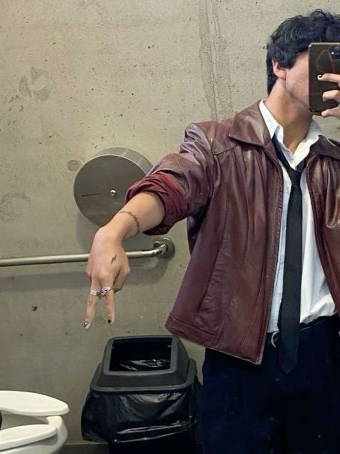 What type of clothing attracts you to the opposite sex and why?