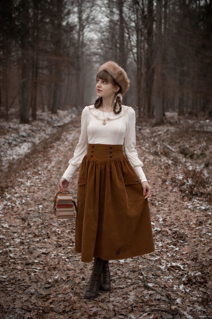 What type of clothing attracts you to the opposite sex and why?