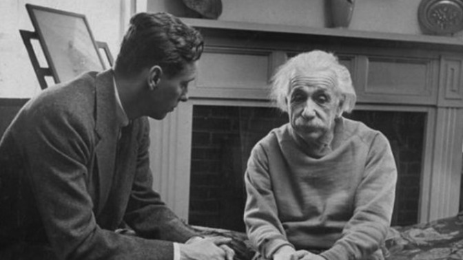 Why is there a correlation between being smarter and having mental health problems?