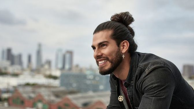 Is a woman saying a guy has a great smile the same as saying he's cute/handsome?