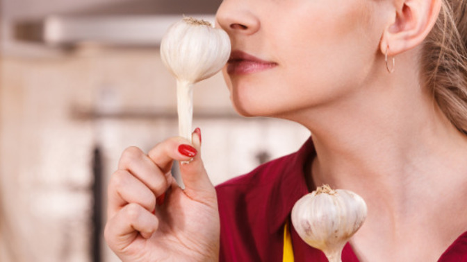 Any tips on getting rid of the garlic smell from my mouth and house?