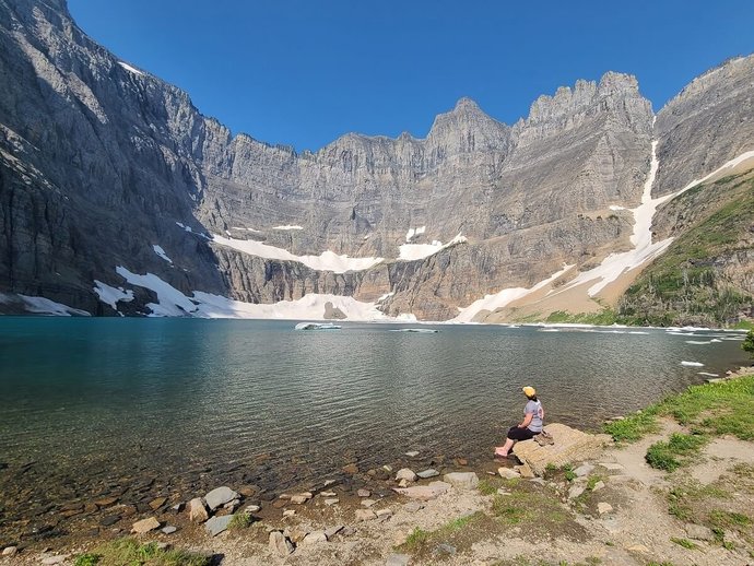 Which of these nature photos is more beautiful?