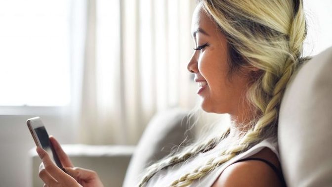 Should I get back on dating apps if I want a boyfriend?