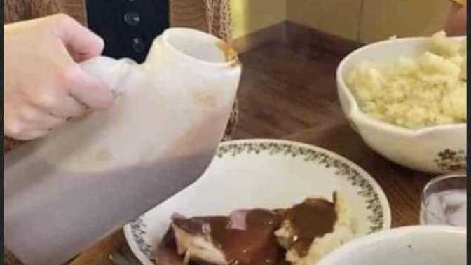Would a pitcher work better than a ladle for gravy?
