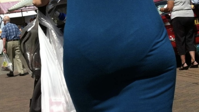 Am I the only one who despises granny panties and panty lines under clothes?