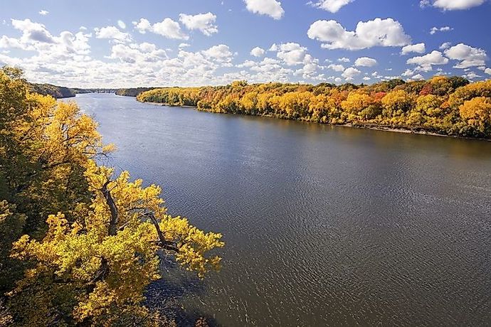 Do you live near any huge bodies of water. If so what’s the closest to you?