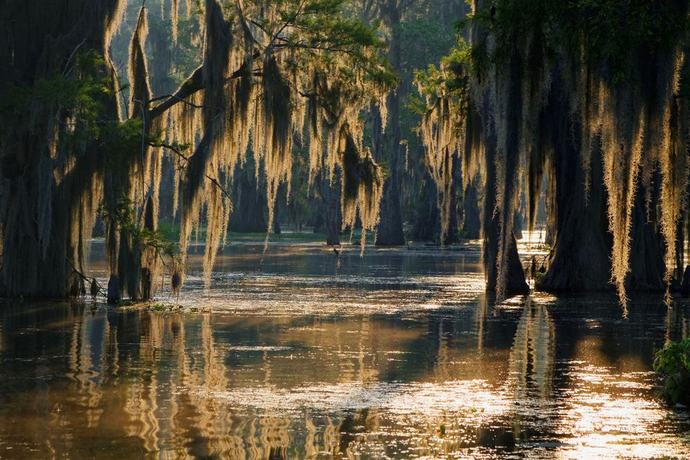 Do you live near any huge bodies of water. If so what’s the closest to you?