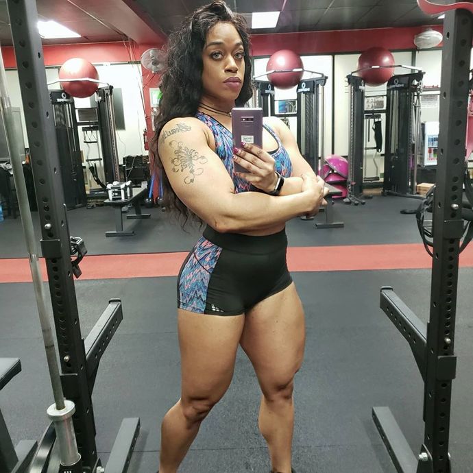 If this muscular woman came up to you and thought you are attractive and a nice guy, she gives you her number… would you date her?