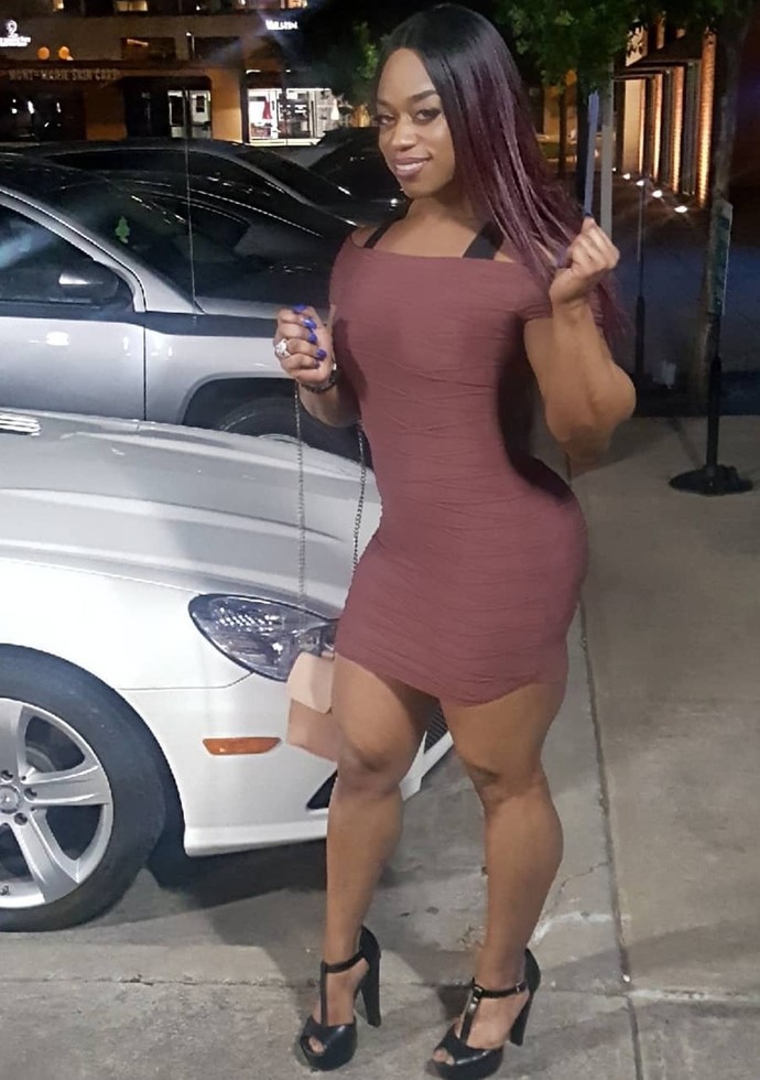 If this muscular woman came up to you and thought you are attractive and a nice guy, she gives you her number… would you date her?