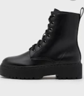 What type of shoes do YOU wear the most?