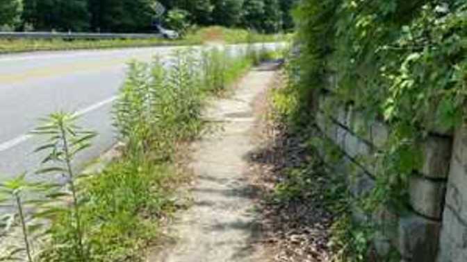 Are there SIDEWALKS where you live?