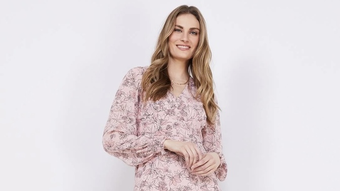 Can this dress be worn to a picnic date (third date)?