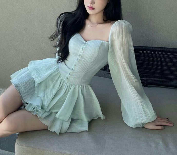 cute light feminine fits