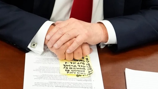 Is your attention span that low you need to write a rant on a sticky note?