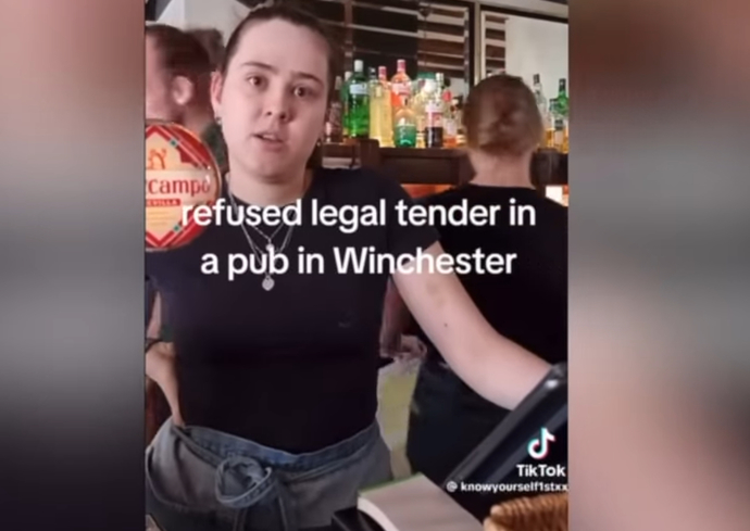Should it be illegal to refuse cash pay?