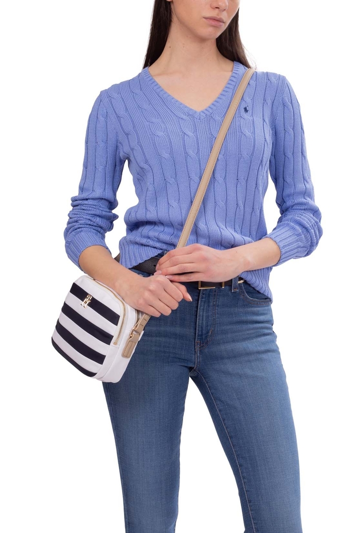 What should I wear for your first date with a guy?