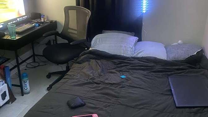 Girls, are you surprised, that average men's living spaces look like this?