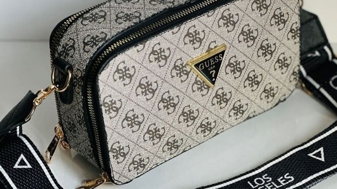 Does this bag look original?