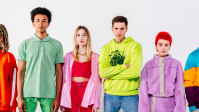 Do colourful clothes look inexpensive?