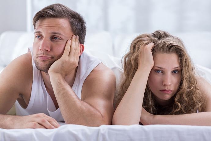 How do you know that your partner bored in the relationship? And please dont answer that you have never faced this before? And how to overcome this?