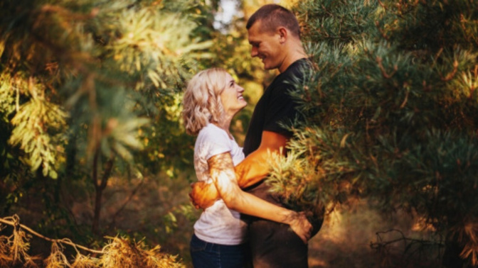 Does a tall good looking guy automatically get an advantage over shorter guys?