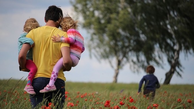 How do you feel about dating a single dad?