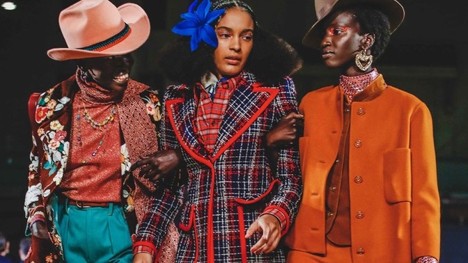 Fact or Fiction: People who always wear colorful clothes are more selfish?