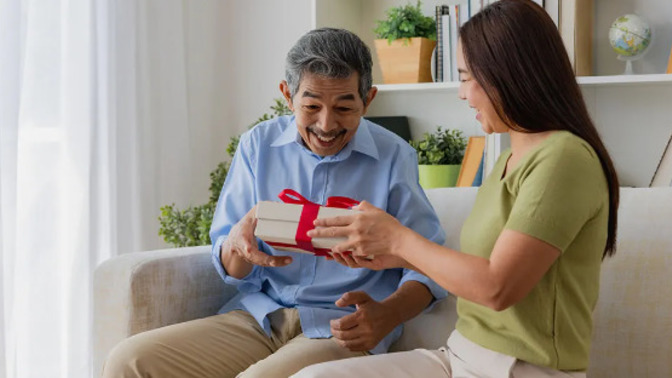 My dad doesn't talk to me. Is it a good idea to give him a Father's Day present/card?