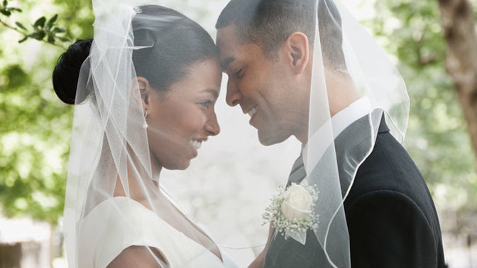 How many years should a couple wait before getting married?