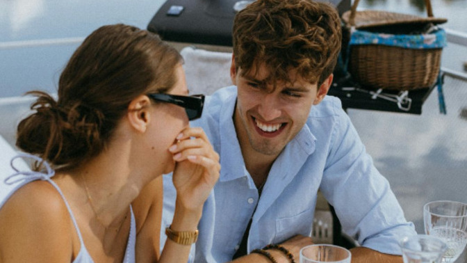 On average do men or women enjoy a higher quality of life?
