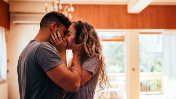 Does a good/bad first kiss make or break you wanting to see your first date again?