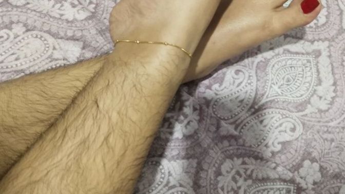 Hairy legs on a woman?