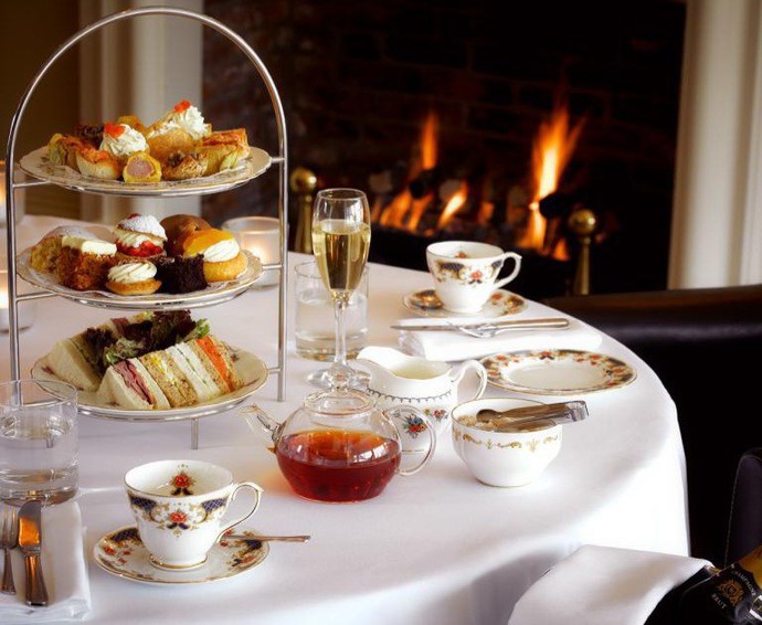 Coffee morning or afternoon tea?