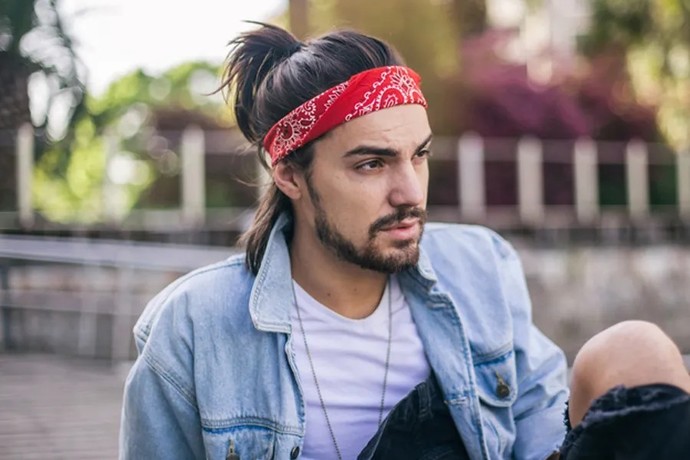 What are your thoughts on guys who wear bandanas or durags? Can a guy were one without looking like a criminal?