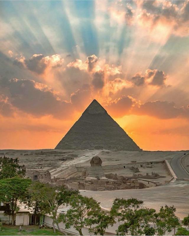 I think the Sphinx had a rear entrance. That's why it's down on all fours. 