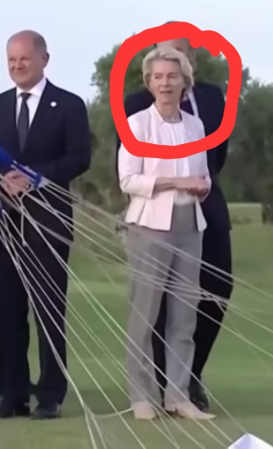 Whos the lady at the G7 summit with the HillaryClinton haircut?